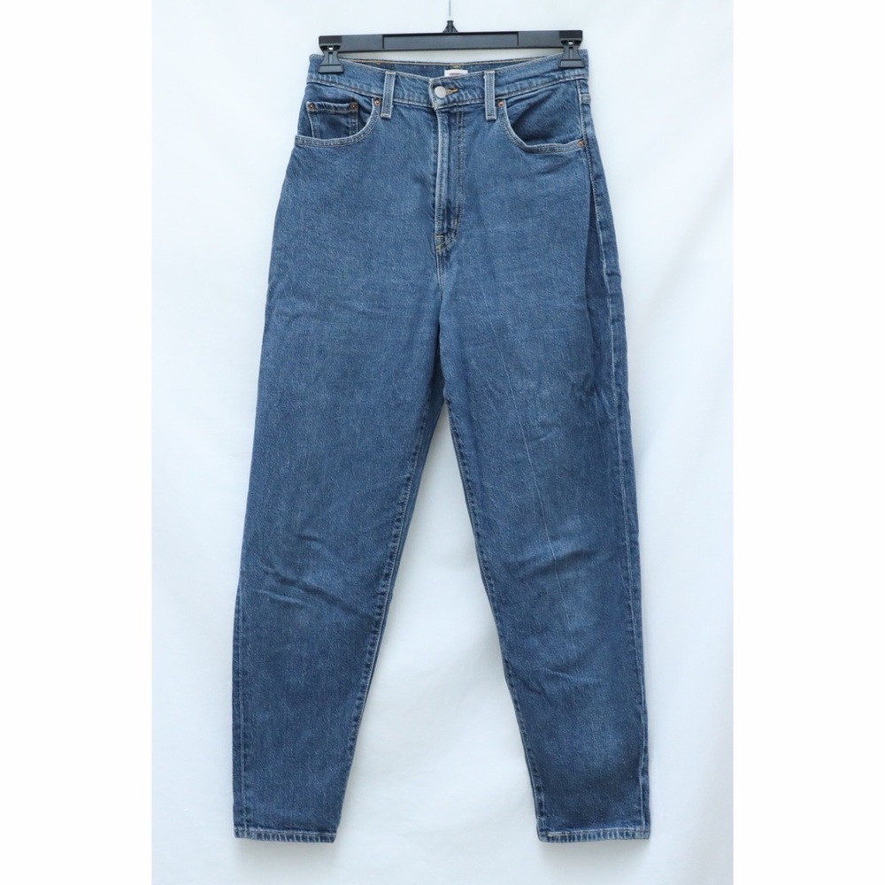 Levi's Jeans medium blue high waisted trendy 28 stretch mom tapered